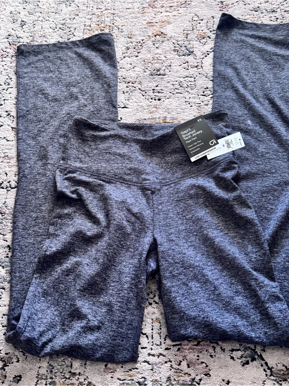 NWT GAP Brushed Tech Jersey Flare Pant in Heather Charcoal XS